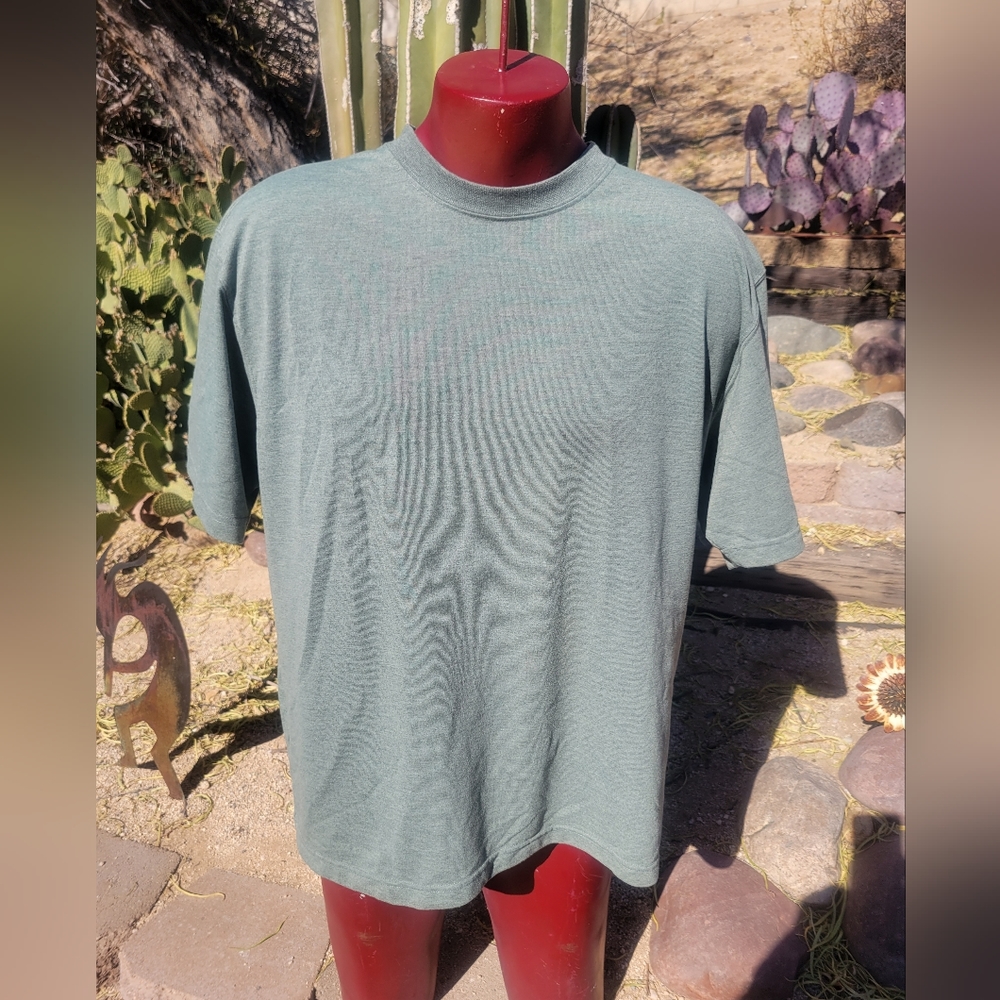 Outdoor Travel Green Soft T-shirt